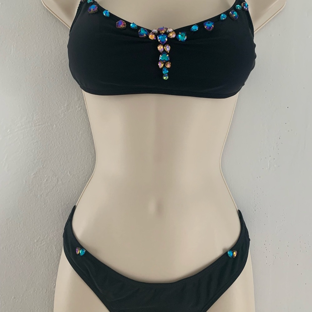 MUST HAVE SWIMSUIT